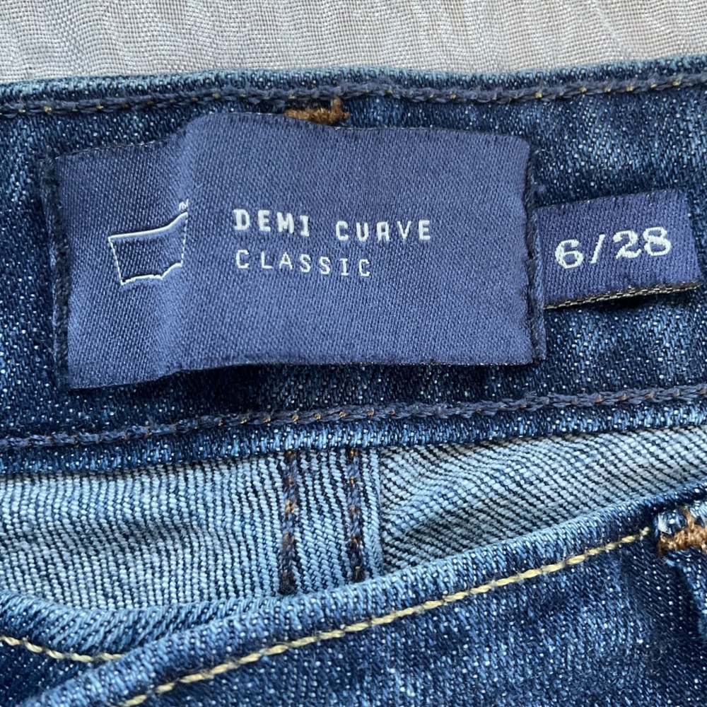 Levis Demi Curve Classic Jeans Womens 6/28‎ Dark Wash Cropped Straight Leg Denim - Picture 9 of 12